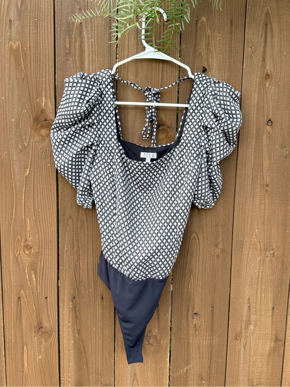 TCEC Black and White Puff Sleeve Tie-Back Bodysuit